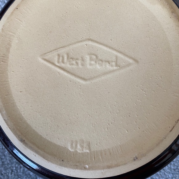 Westbend Bean pot - Picture 4 of 4